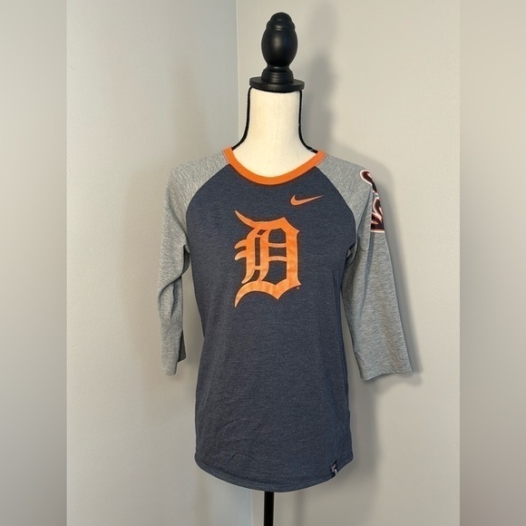 Genuine Merchandise Tops - Genuine Merchandise MLB Nike Women Blue/Gray Detroit Tigers 3/4 Sleeve Top Sz M